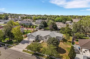 2602 W Singletree Ln S, South Jordan, UT 84095 - Photo 35