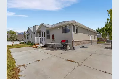 2602 W Singletree Ln S, South Jordan, UT 84095 - Photo 29