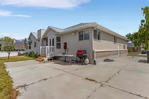 2602 W Singletree Ln S, South Jordan, UT 84095 - Photo 29