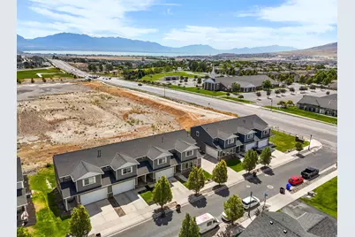 8044 N Clydesdale Dr, Eagle Mountain, UT 84005 - Photo 41