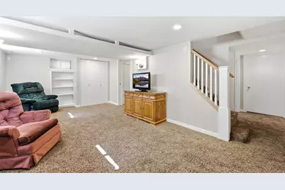 310 E 600 S, Centerville, UT 84014 - Photo 17