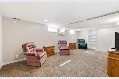 310 E 600 S, Centerville, UT 84014 - Photo 17