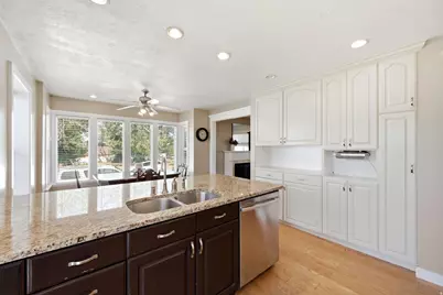 310 E 600 S, Centerville, UT 84014 - Photo 9