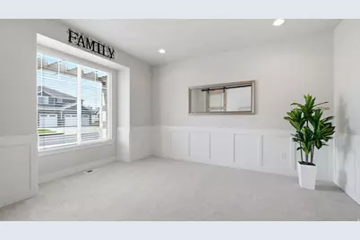 111 E Silver Oak Rd, Vineyard, UT 84059 - Photo 9
