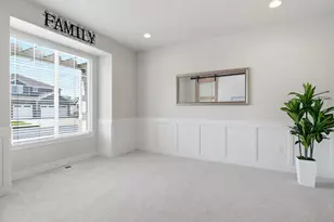 111 E Silver Oak Rd, Vineyard, UT 84059 - Photo 9