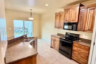 302 E Seagull Ln, Saratoga Springs, UT 84045 - Photo 9