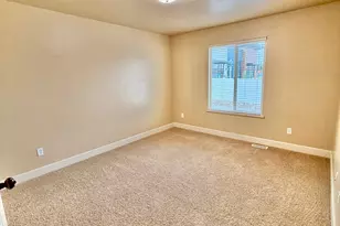 302 E Seagull Ln, Saratoga Springs, UT 84045 - Photo 27
