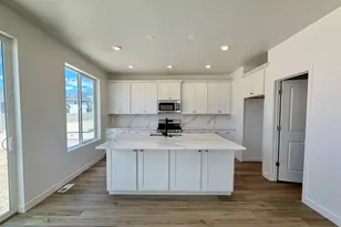 2937 N Lone Pine St, Eagle Mountain, UT 84005 - Photo 3