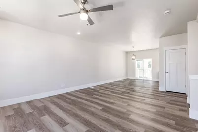 1058 S 2740 E, Spanish Fork, UT 84660 - Photo 3