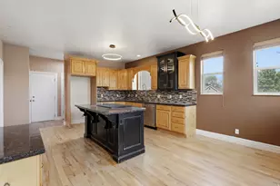 122 E Box Elder Dr, Grantsville, UT 84029 - Photo 13