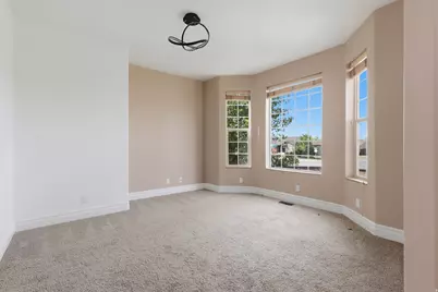 122 E Box Elder Dr, Grantsville, UT 84029 - Photo 3