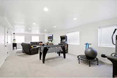 945 E James Cir. S, Clearfield, UT 84015 - Photo 19