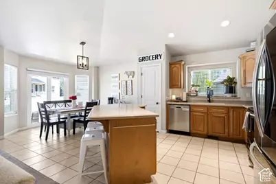 945 E James Cir. S, Clearfield, UT 84015 - Photo 7