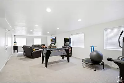 945 E James Cir. S, Clearfield, UT 84015 - Photo 19