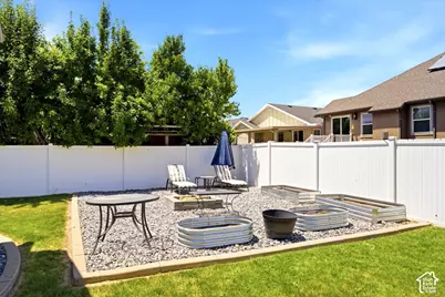 945 E James Cir. S, Clearfield, UT 84015 - Photo 25