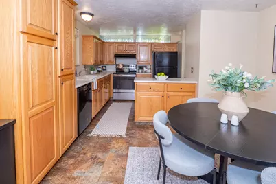 842 Aspen East Dr E, Layton, UT 84041 - Photo 15