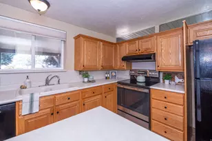 842 Aspen East Dr E, Layton, UT 84041 - Photo 13