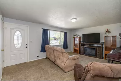 887 S 150 W, Tremonton, UT 84337 - Photo 3