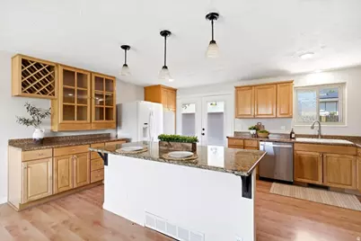 5826 S Village Way E, South Ogden, UT 84403 - Photo 7