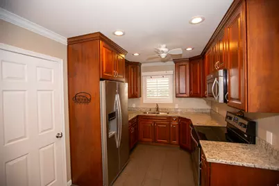 2651 E Lincoln Ln, Holladay, UT 84124 - Photo 17