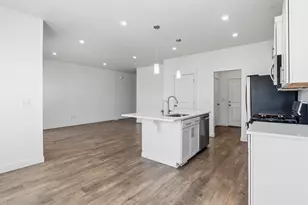 4515 Hurstbourne Dr E, Eagle Mountain, UT 84005 - Photo 7