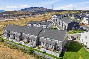 4515 Hurstbourne Dr E, Eagle Mountain, UT 84005 - Photo 25