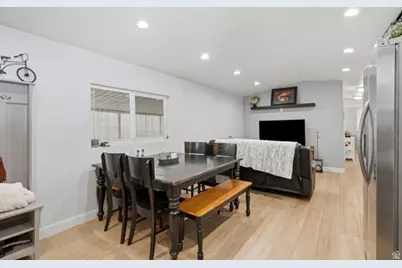 271 E Crescent Dr S #158-A, Sandy, UT 84070 - Photo 5