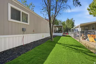 271 E Crescent Dr S #158-A, Sandy, UT 84070 - Photo 17
