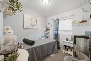 271 E Crescent Dr S, Sandy, UT 84070 - Photo 13