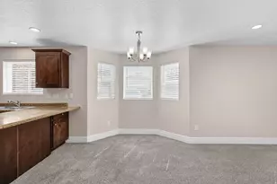 8264 S Resaca Dr, Sandy, UT 84070 - Photo 9
