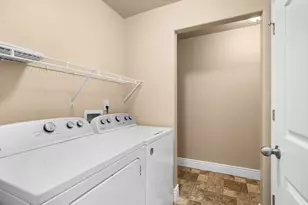 8264 S Resaca Dr, Sandy, UT 84070 - Photo 23