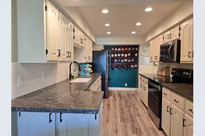 2727 N Edgewood Dr, Provo, UT 84604 - Photo 7