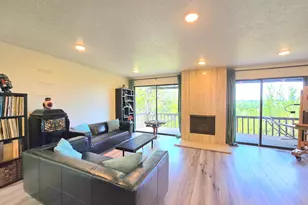 2727 N Edgewood Dr, Provo, UT 84604 - Photo 3