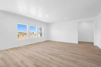 1611 S Sageberry Dr #338, Santaquin, UT 84655 - Photo 9
