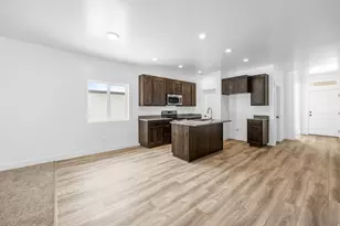 1669 S Sageberry Dr, Santaquin, UT 84655 - Photo 3