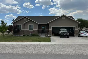 175 N 100 W, Centerfield, UT 84622 - Photo 1