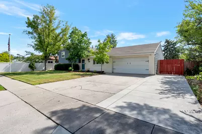 10153 S 4000 W, South Jordan, UT 84009 - Photo 3