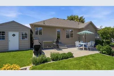 1912 N 2750 W, Clinton, UT 84015 - Photo 35