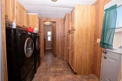 855 E 300 N, Beaver, UT 84713 - Photo 25