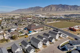 182 E Aparicio Dr, Tooele, UT 84074 - Photo 33
