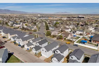 182 E Aparicio Dr, Tooele, UT 84074 - Photo 35
