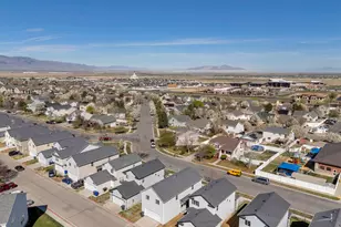 182 E Aparicio Dr, Tooele, UT 84074 - Photo 35