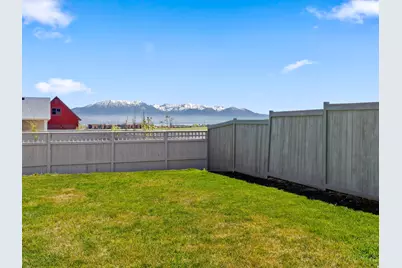 563 W Founders Blvd, Saratoga Springs, UT 84045 - Photo 35