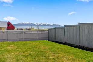 563 W Founders Blvd, Saratoga Springs, UT 84045 - Photo 35