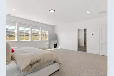 563 W Founders Blvd, Saratoga Springs, UT 84045 - Photo 17