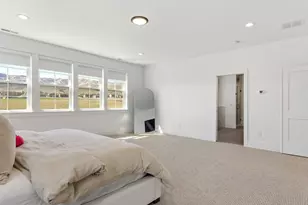 563 W Founders Blvd, Saratoga Springs, UT 84045 - Photo 17