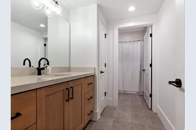 563 W Founders Blvd, Saratoga Springs, UT 84045 - Photo 31