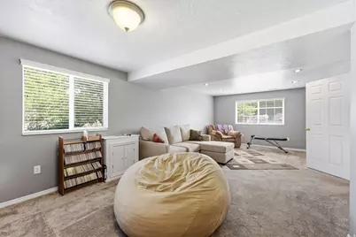 2586 W 2250 N, Clinton, UT 84015 - Photo 23