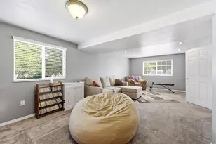 2586 W 2250 N, Clinton, UT 84015 - Photo 23