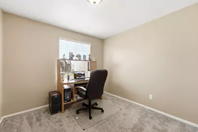 2586 W 2250 N, Clinton, UT 84015 - Photo 9